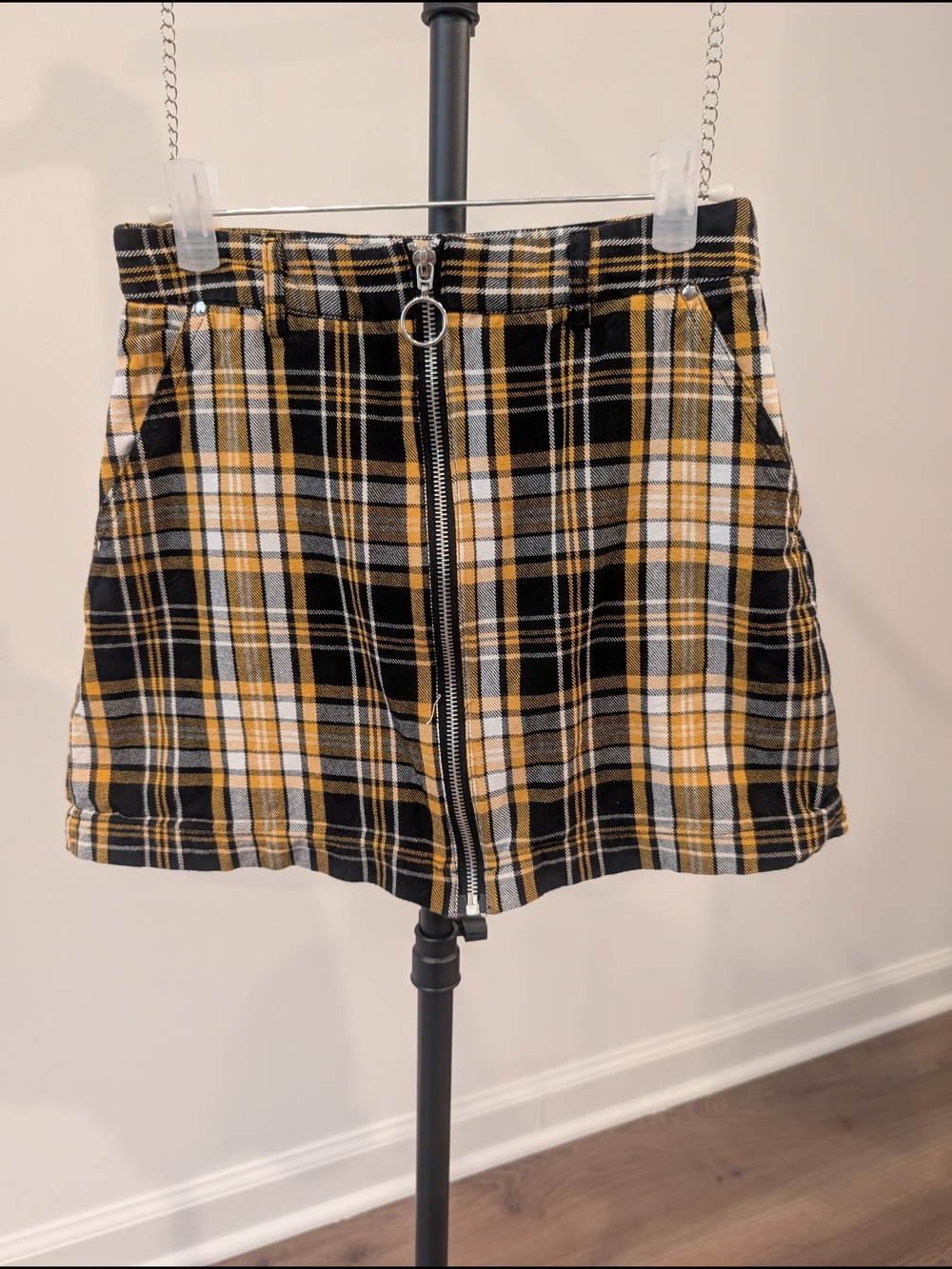 Forever 21 Yellow and Black Plaid Zip-Front Mini Skirt With Pockets Small - Picture 1 of 7
